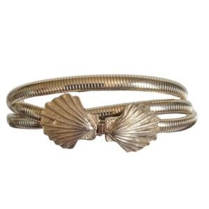 Vintage Gold Toned Metal Accessocraft NYC Expandable Seashell Latch Buckle Belt